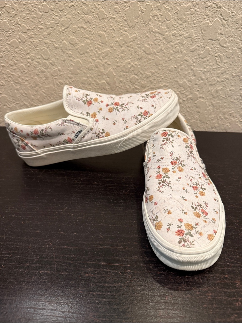 Vans Floral/Marshmal Slip-On Sneakers
